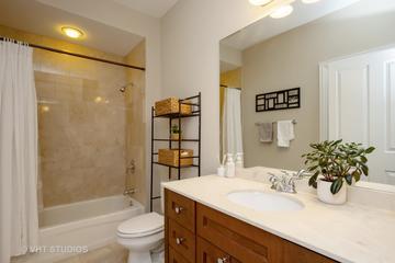 970 Harris Rd. #32, Grayslake, IL 60030