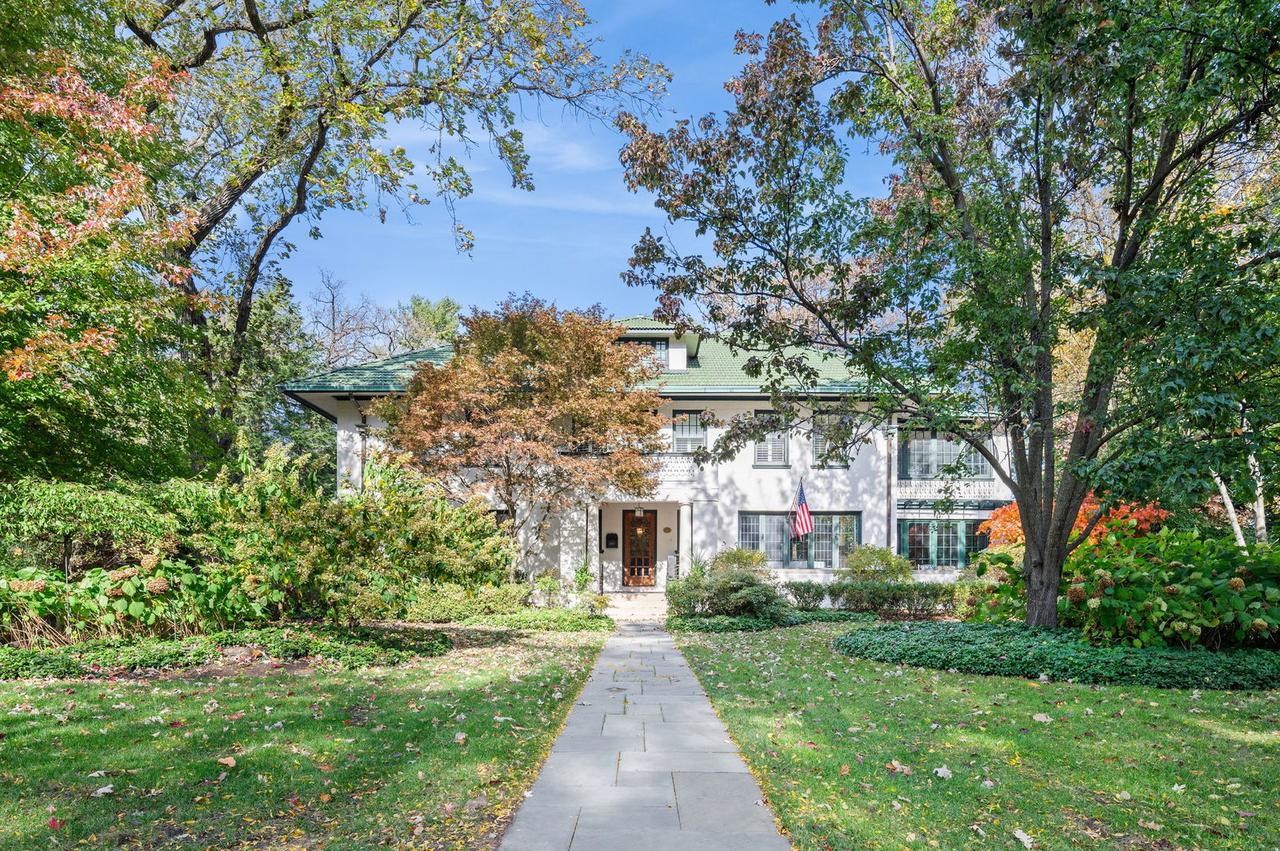 2855 Sheridan Pl., Evanston, IL 60201