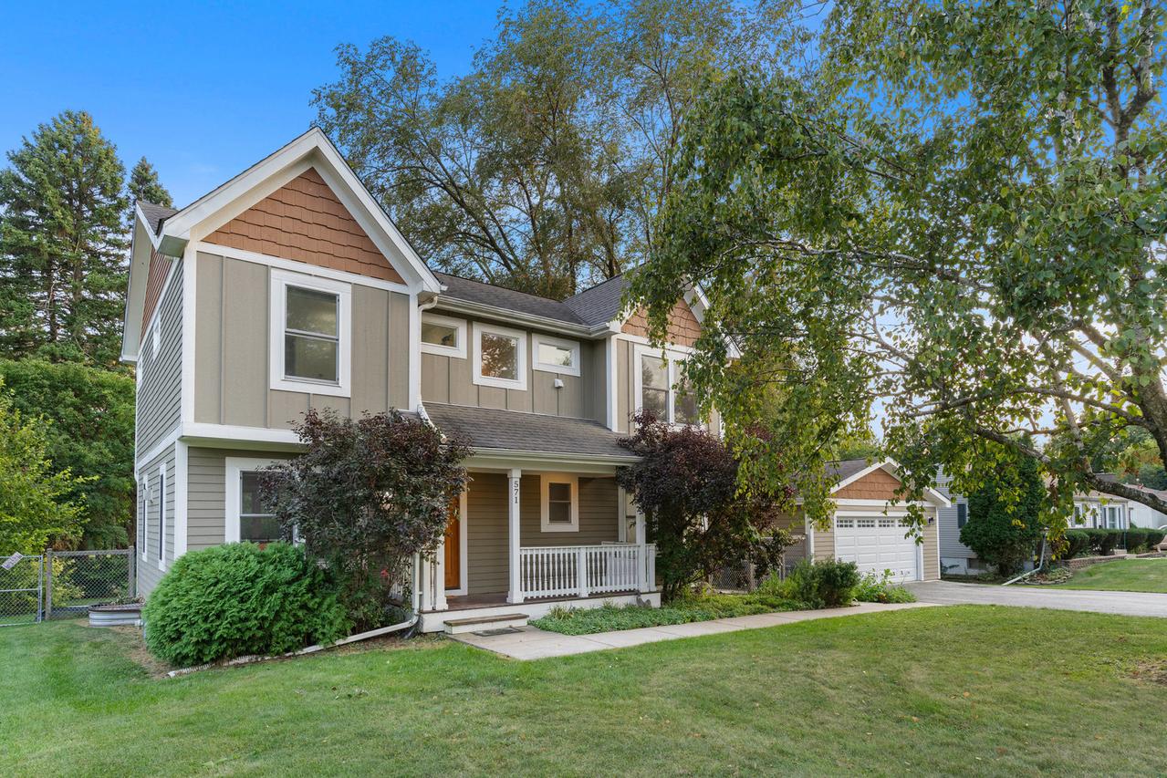 571 Winthrop Ave., Glendale Heights, IL 60139
