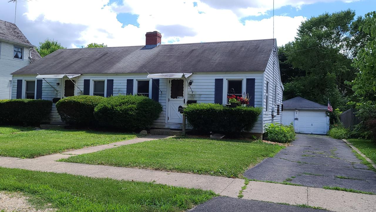 345-347 Illinois St., Carpentersville, IL 60110