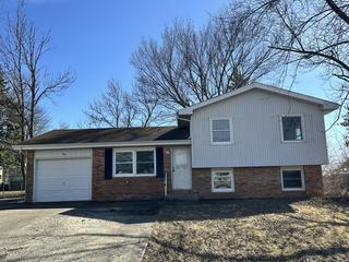 704 Mt Pleasant St., Farmer City, IL 61842