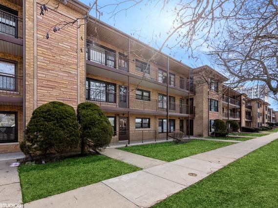 4831 N Harlem Ave. #3, Chicago, IL 60656