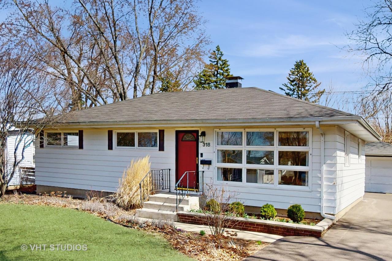 318 S 13th St., St. Charles, IL 60174