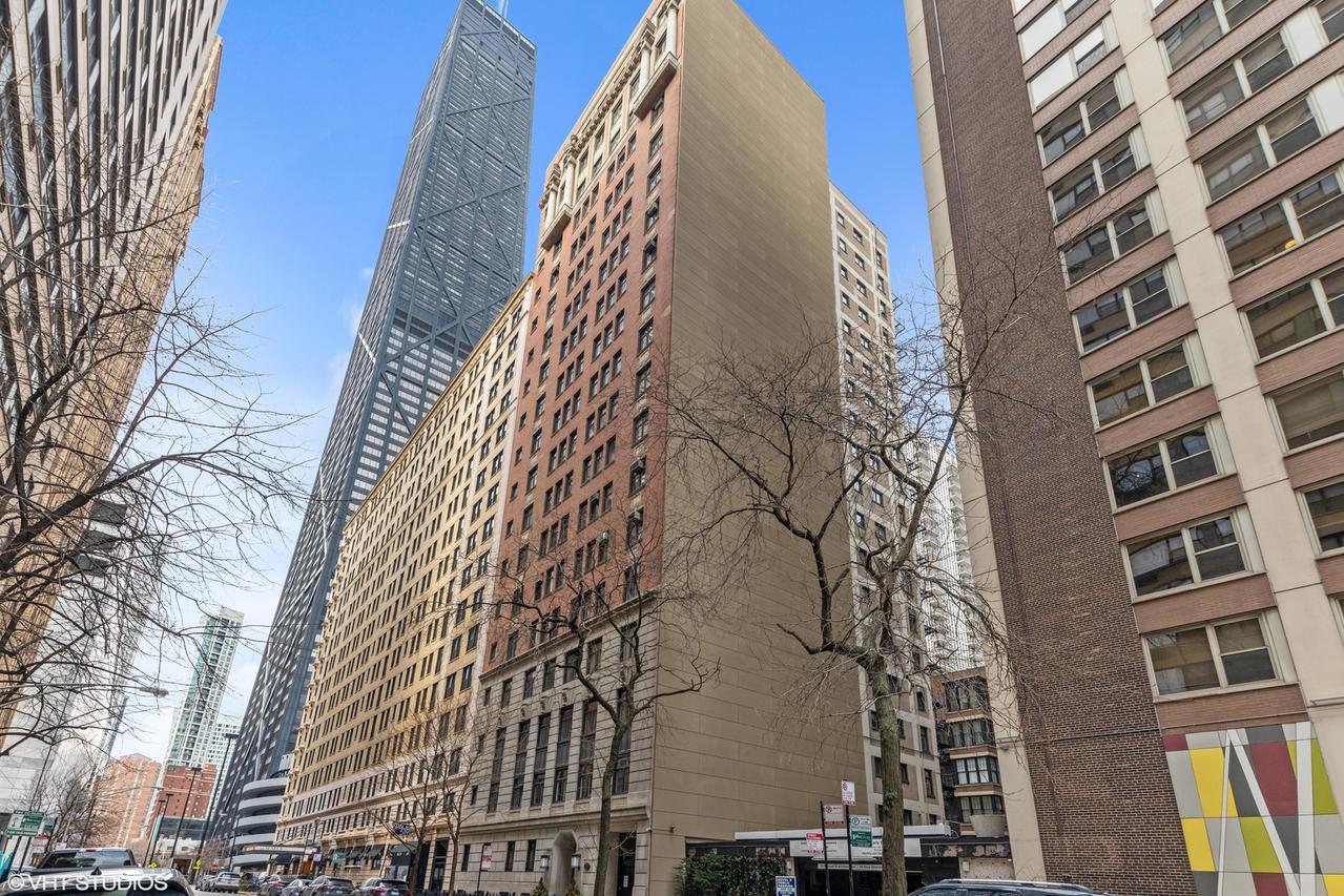 222 E Chestnut St. #7B, Chicago, IL 60611