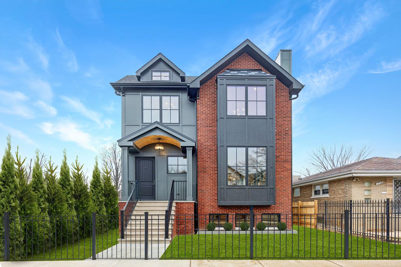 1756 W Newport Ave., Chicago, IL 60657