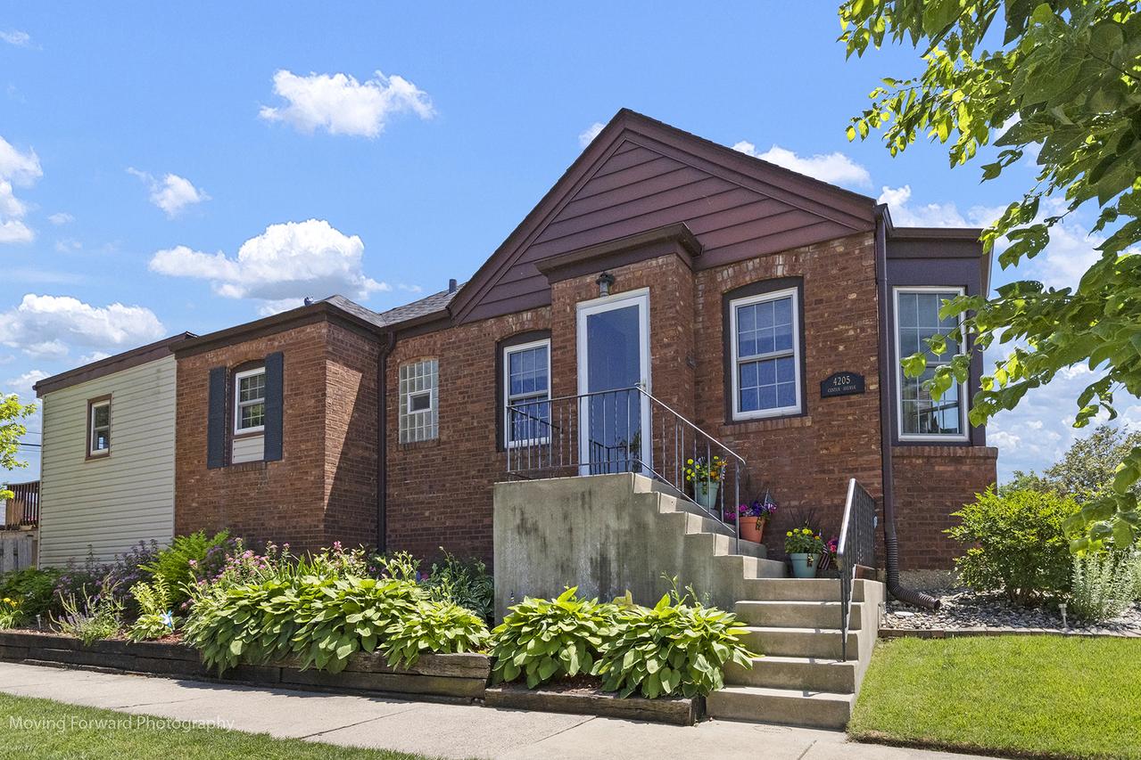 [Address Hidden by Seller], Lyons, IL 60534