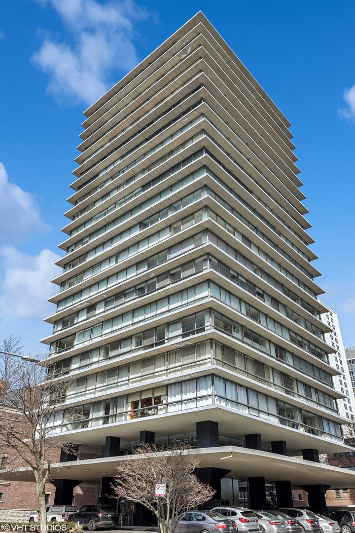 320 W Oakdale Ave. #1701, Chicago, IL 60657