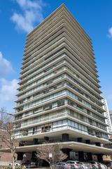 320 W Oakdale Ave. #1701, Chicago, IL 60657