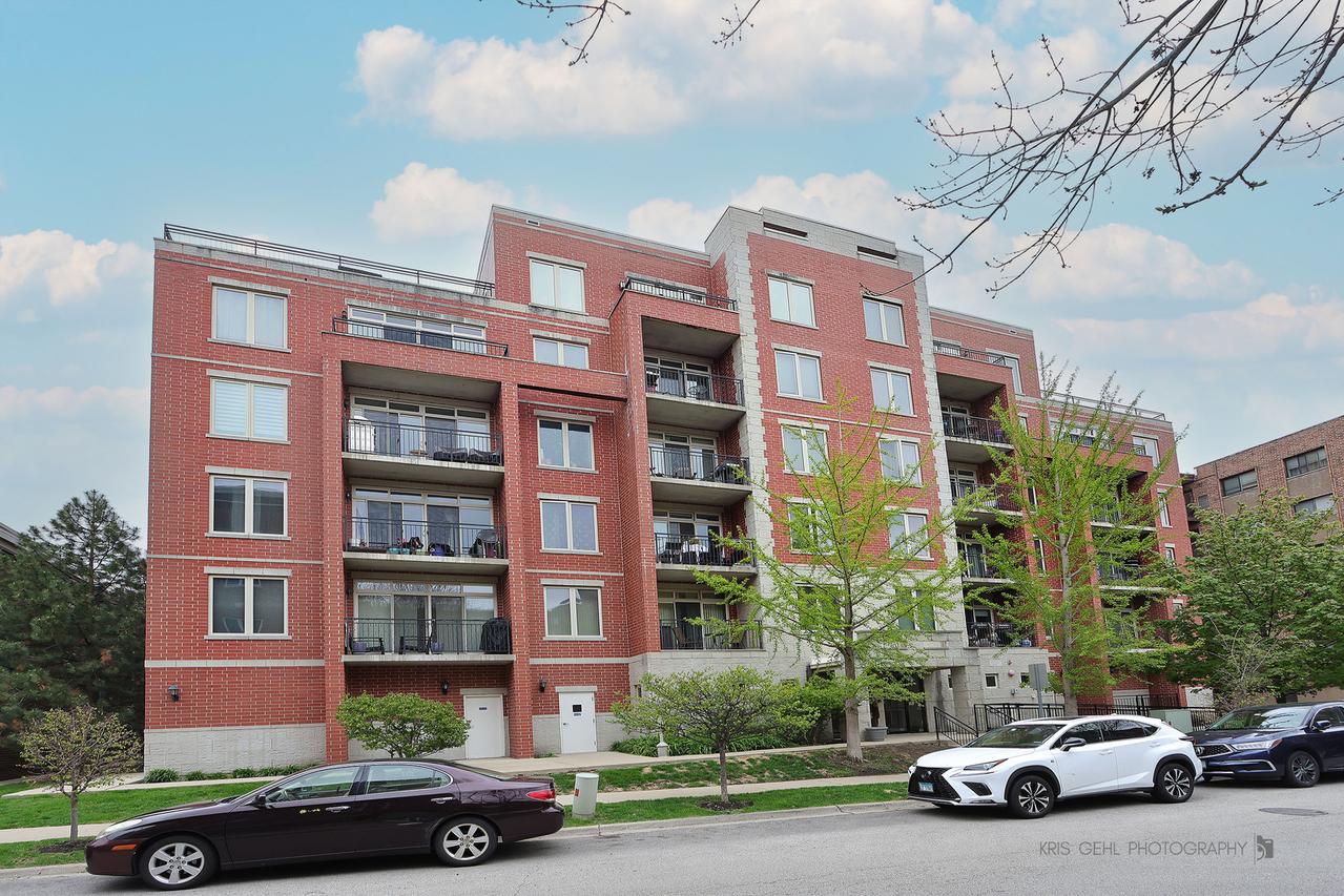 1670 Mill St. #301, Des Plaines, IL 60016
