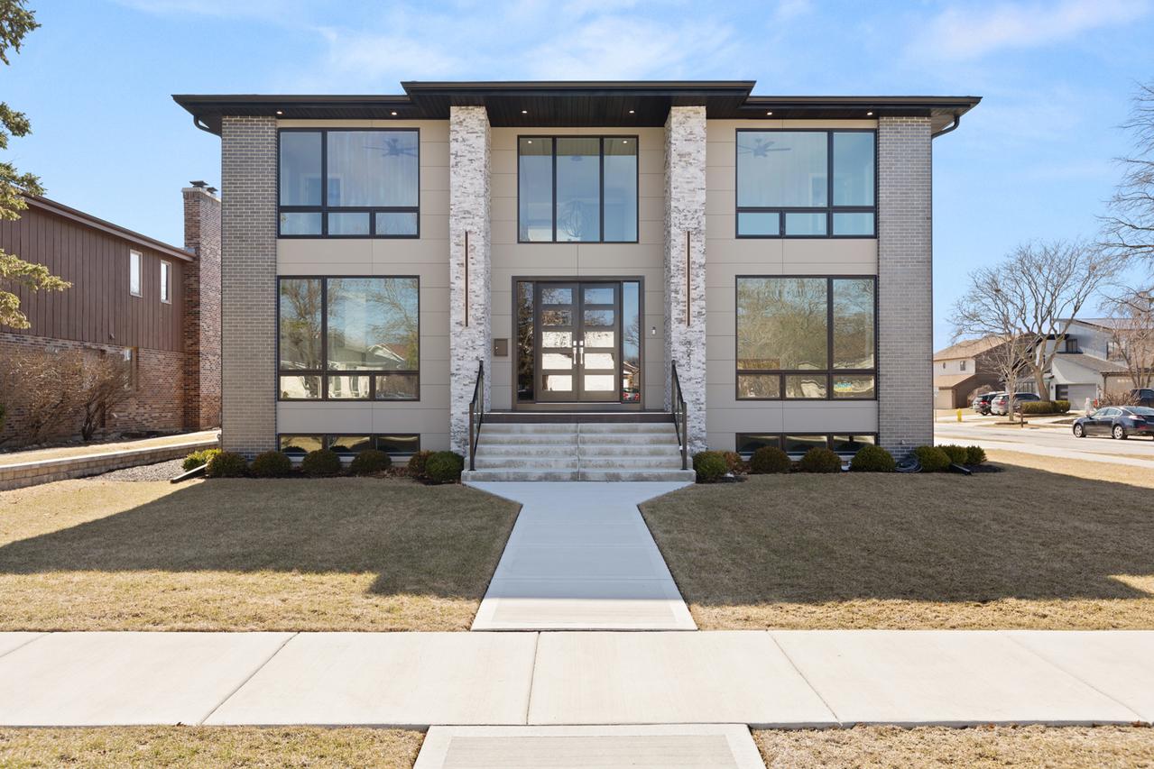 3933 Gloria Ct., Glenview, IL 60025