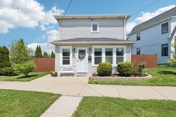611 Mccarthy Rd., Lemont, IL 60439