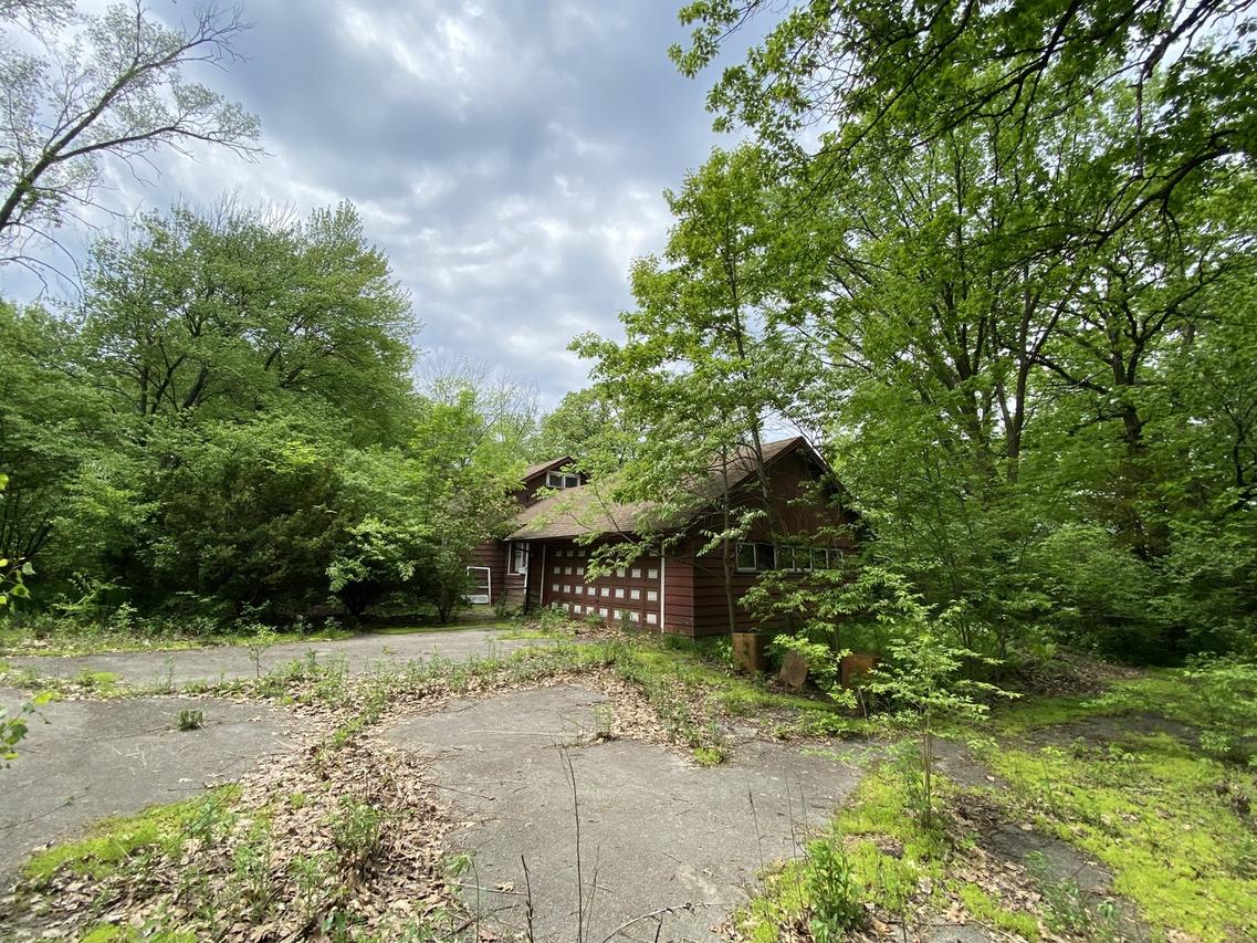 8322 W 123rd St., Palos Park, IL 60464