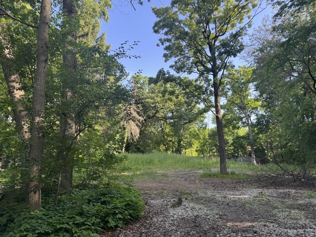 1302 N Green Bay Rd., Lake Forest, IL 60045
