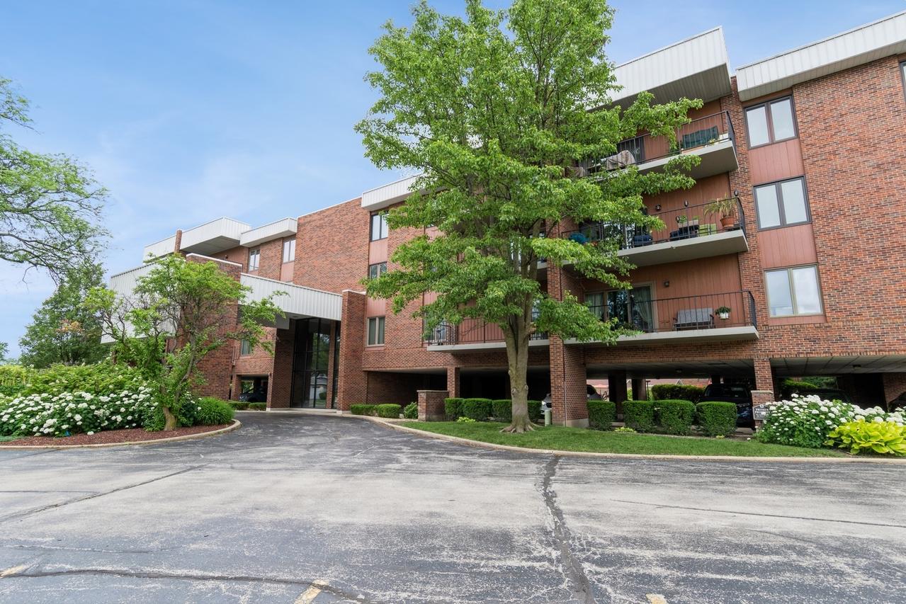 6565 Main St. #204, Downers Grove, IL 60516