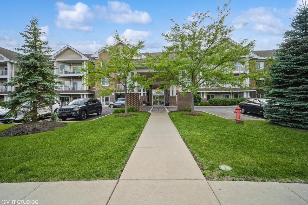 2220 Founders Dr. #215, Northbrook, IL 60062