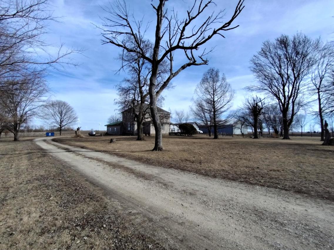 2174 E 23rd Rd., Grand Ridge, IL 61325
