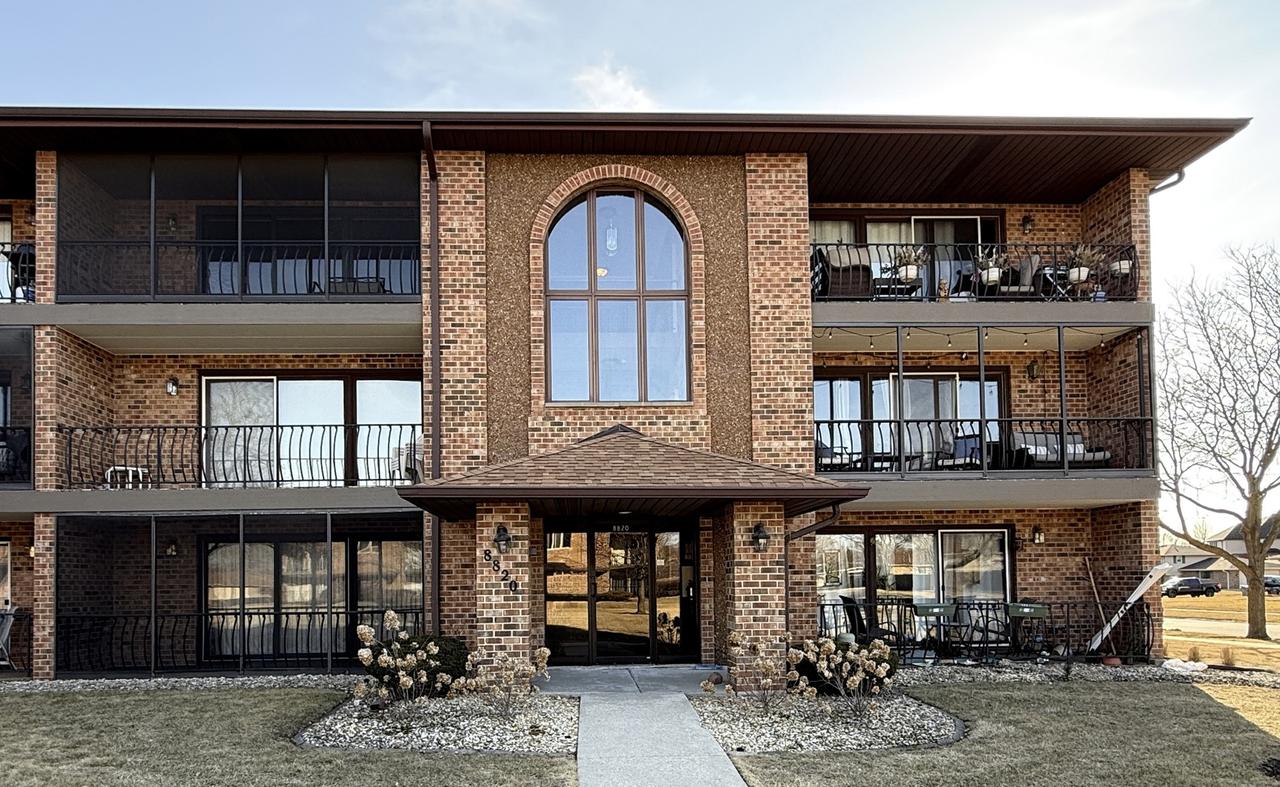 8820 W 140th St. #2A, Orland Park, IL 60462