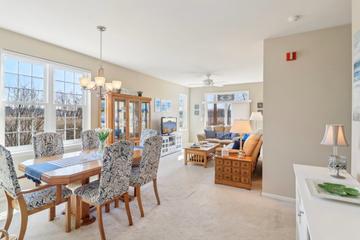 2433 Golf Ridge Cir., Naperville, IL 60563