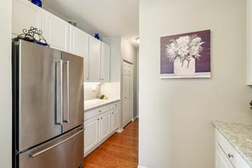 2433 Golf Ridge Cir., Naperville, IL 60563