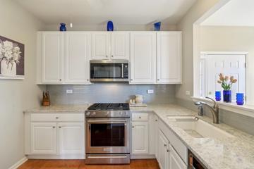 2433 Golf Ridge Cir., Naperville, IL 60563