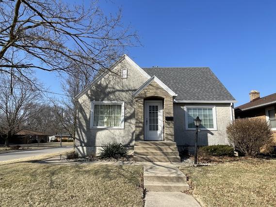 727 11th St., Peru, IL 61354