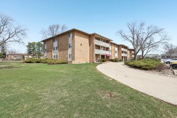 960 Beau Dr. #111, Des Plaines, IL 60016