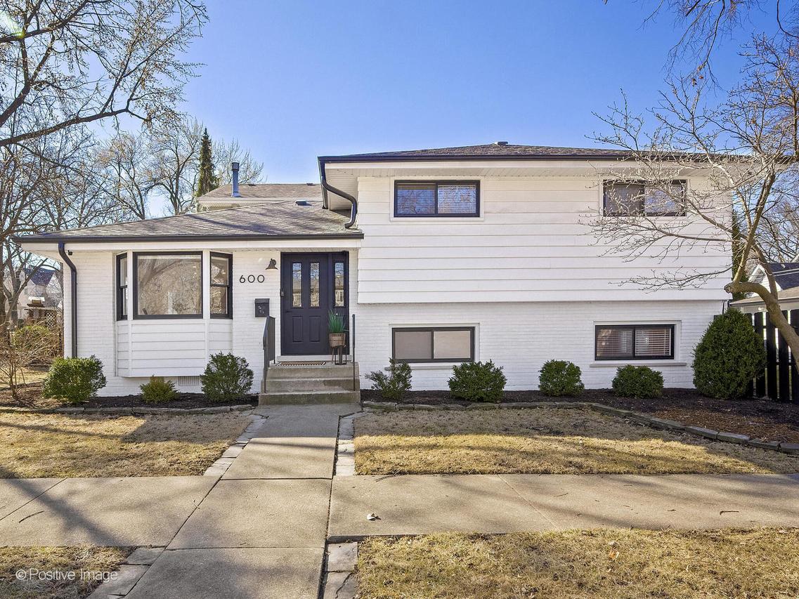 600 S Bruner St., Hinsdale, IL 60521