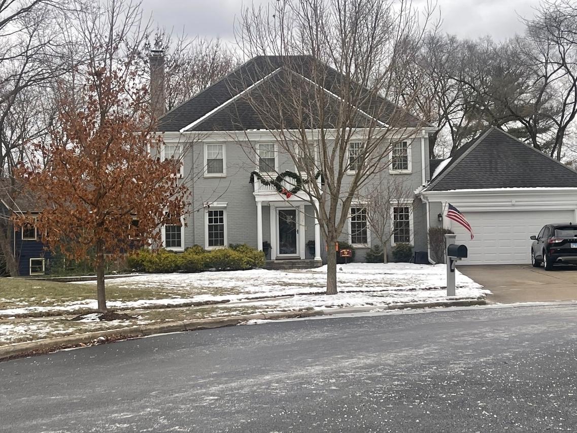 1202 Parliament Ct., Libertyville, IL 60048