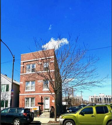 944 W 18th St., Chicago, IL 60608