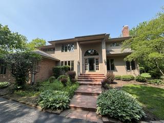 4523 Red Oak Ln., Long Grove, IL 60047