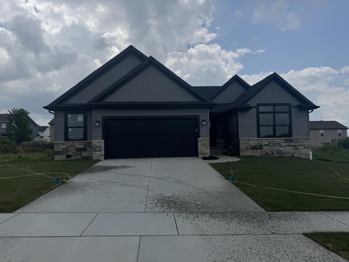 1721 Bluestone Dr., Normal, IL 61761