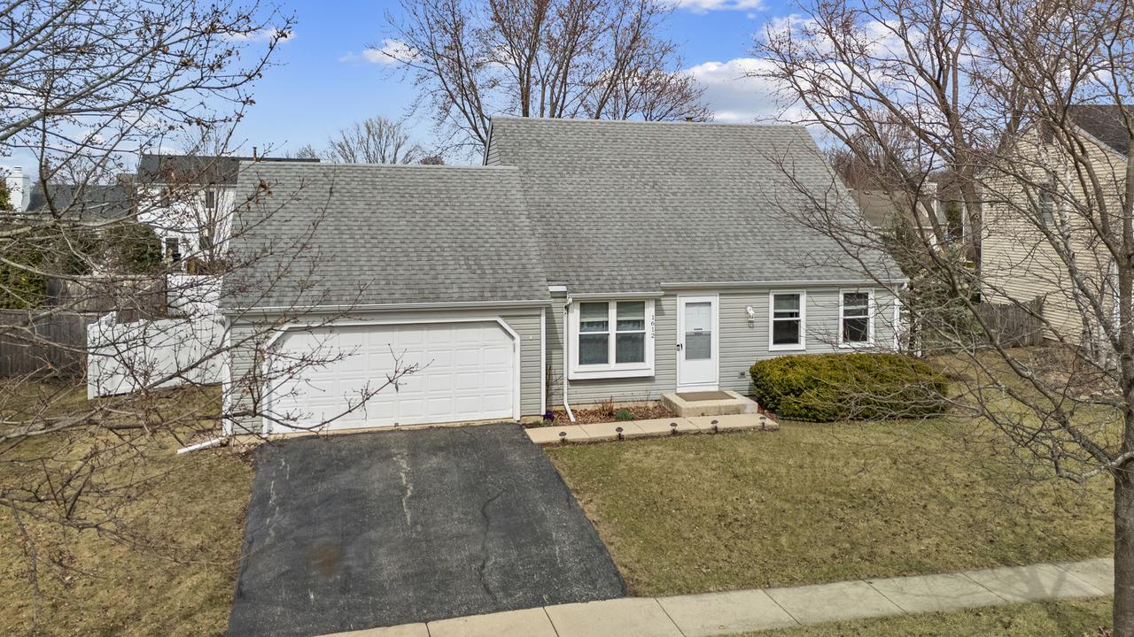 1612 Rita Ave., St. Charles, IL 60174