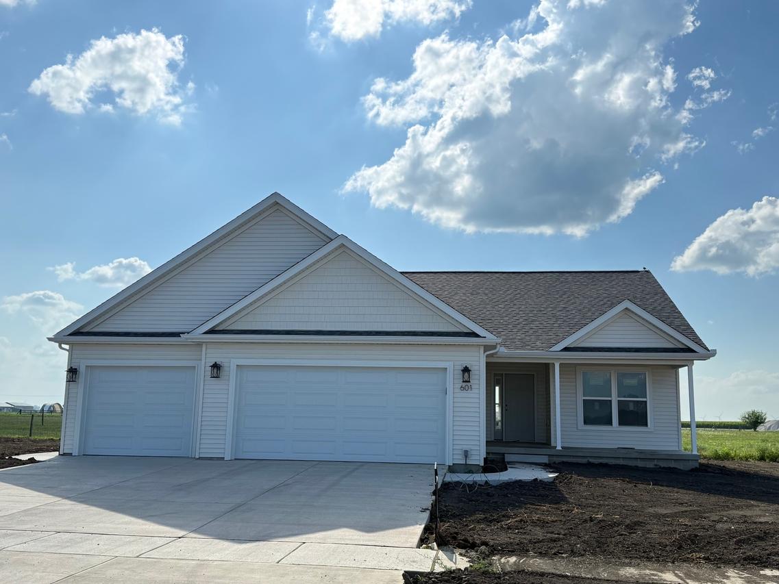 601 Patterson Dr., Fisher, IL 61843
