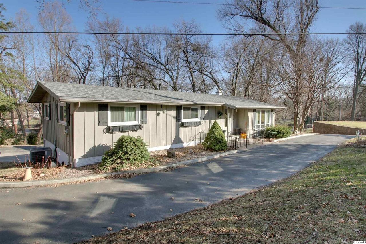 902 Cypress Point, Quincy, IL 62305