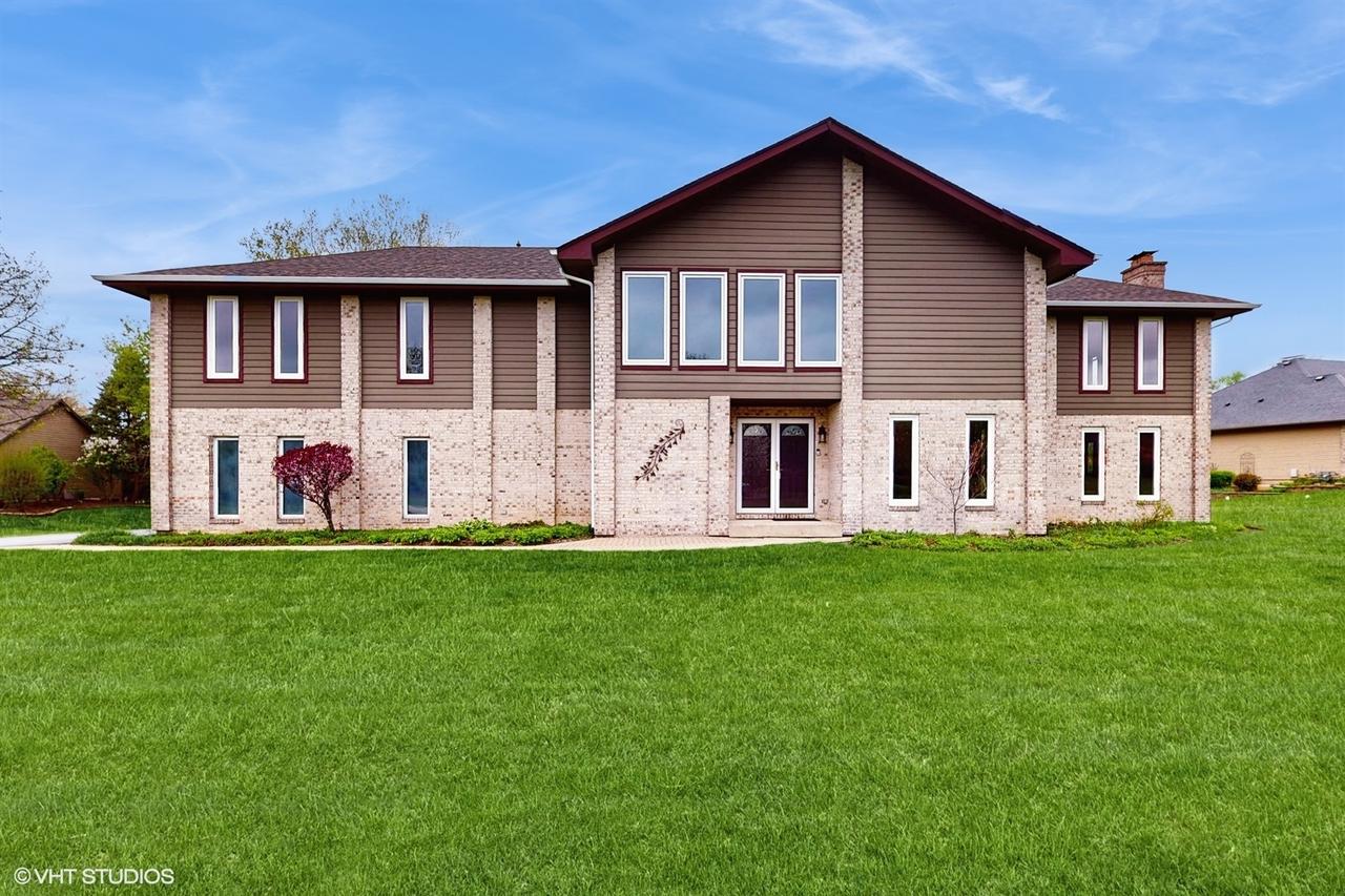 17N560 Hidden Hills Tr., Dundee, IL 60118