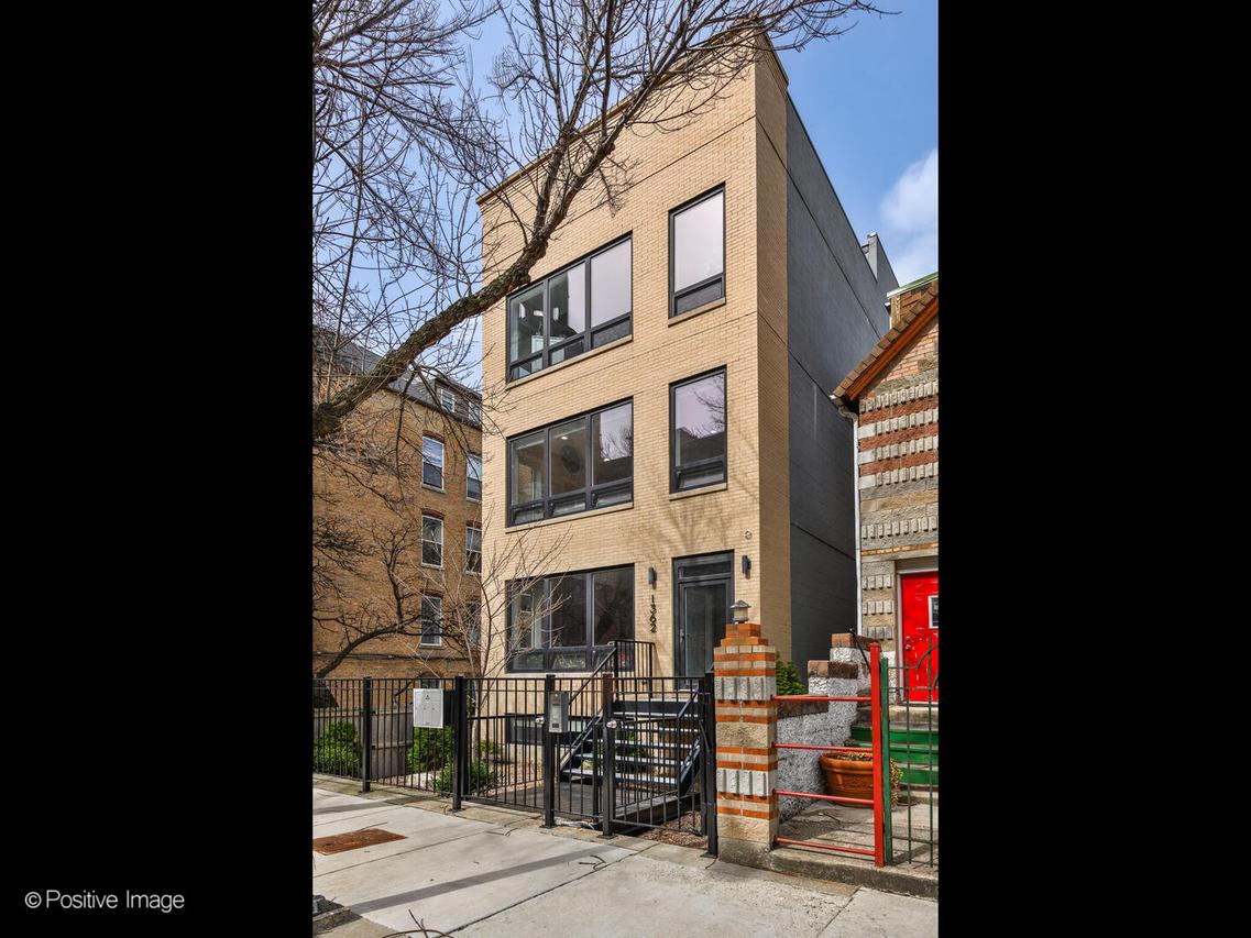 1362 W Evergreen Ave. #2, Chicago, IL 60642