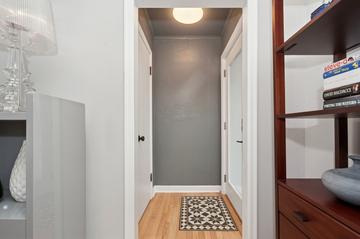 415 Prairie Ave., Libertyville, IL 60048