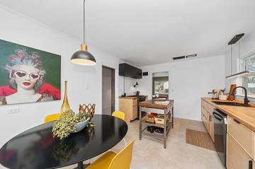 415 Prairie Ave., Libertyville, IL 60048