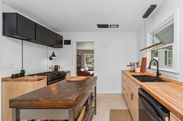 415 Prairie Ave., Libertyville, IL 60048