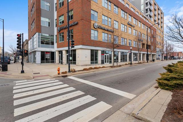 301 N Neil St. #611, Champaign, IL 61820