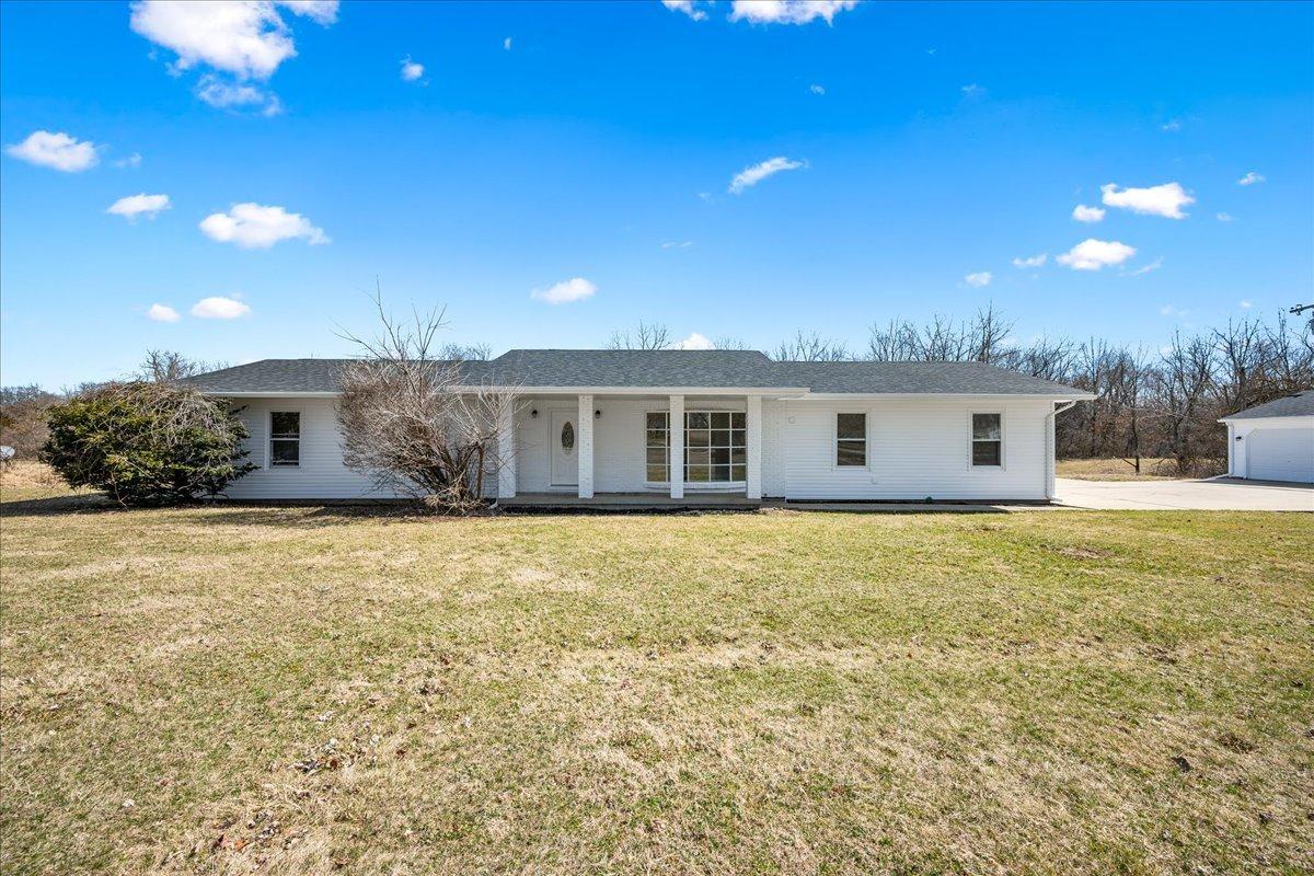 29841 N 1728 East Rd., Alvin, IL 61811