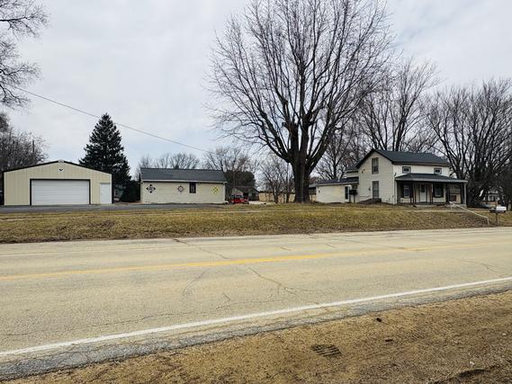 8788 N Main St / Adeline Rd., Leaf River, IL 61047
