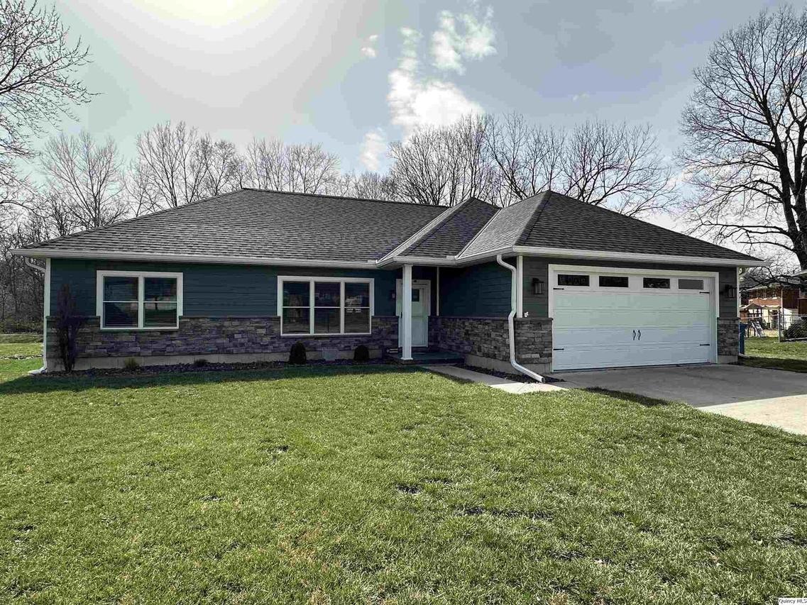 1020 Westwood Dr, Quincy, IL 62305