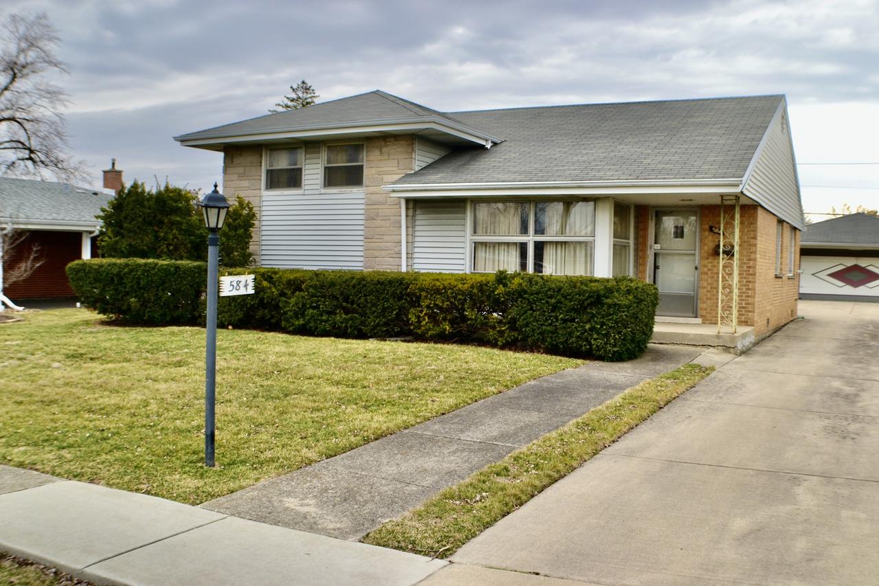 15W584 Victory Pkwy., Elmhurst, IL 60126