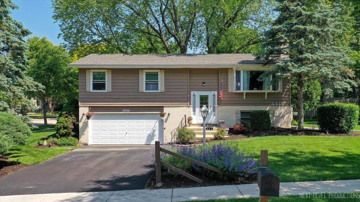 602 S Vista Dr., Algonquin, IL 60102