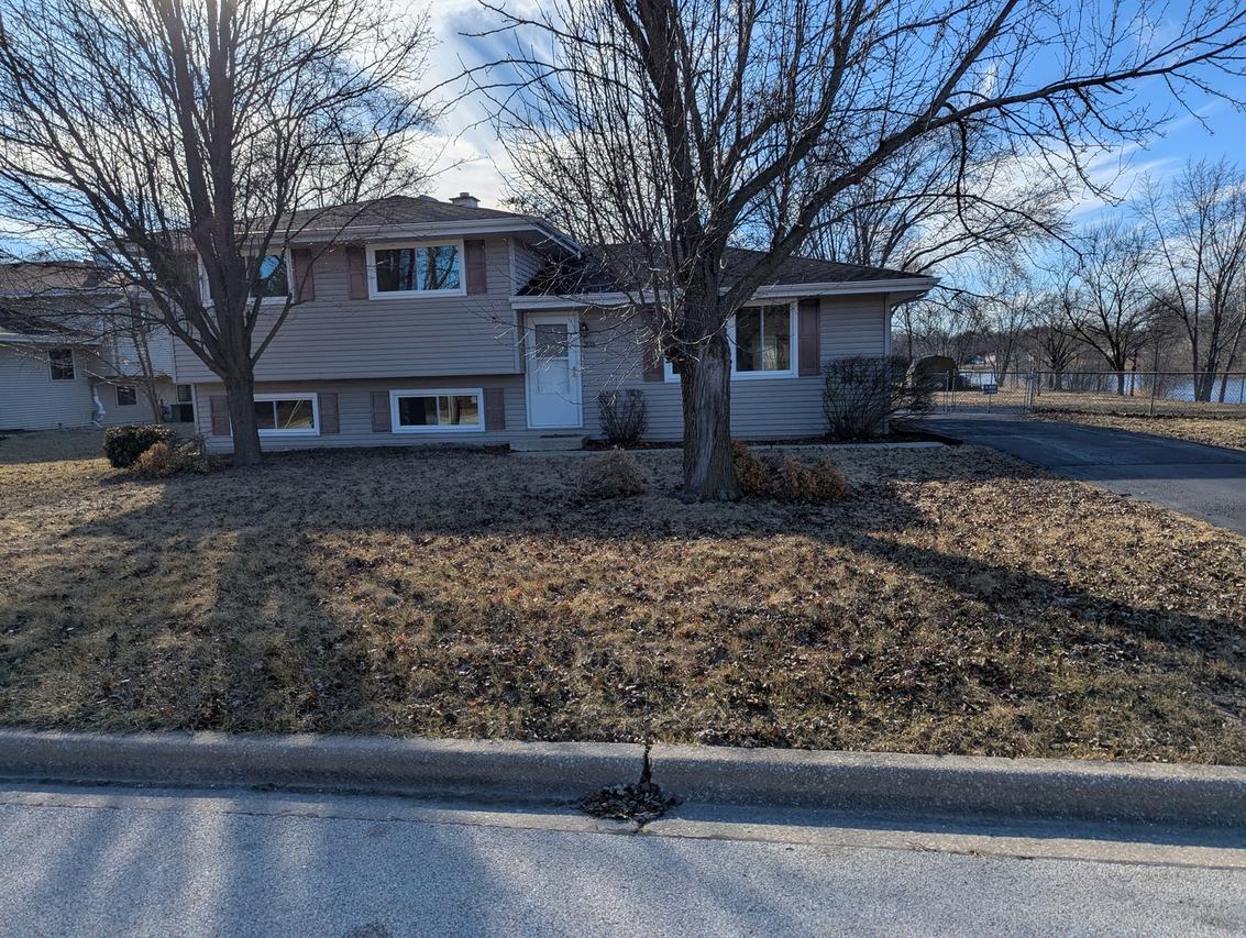 298 N Westwood Ave., Lombard, IL 60148