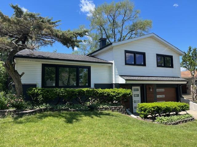 8944 S Maple Ln., Hickory Hills, IL 60457