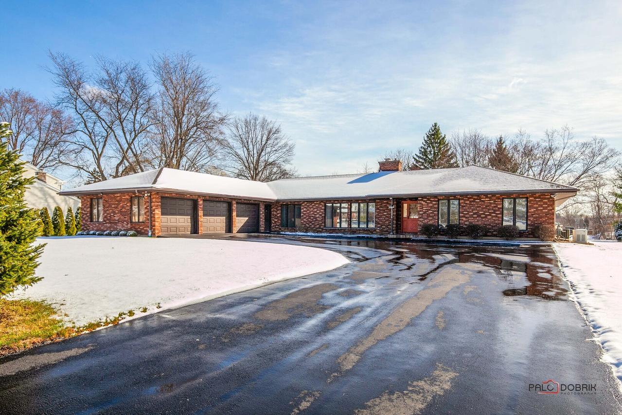 23378 N Apple Hill Ln., Lincolnshire, IL 60069