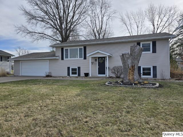 419 Quincy Rd., Carthage, IL 62321