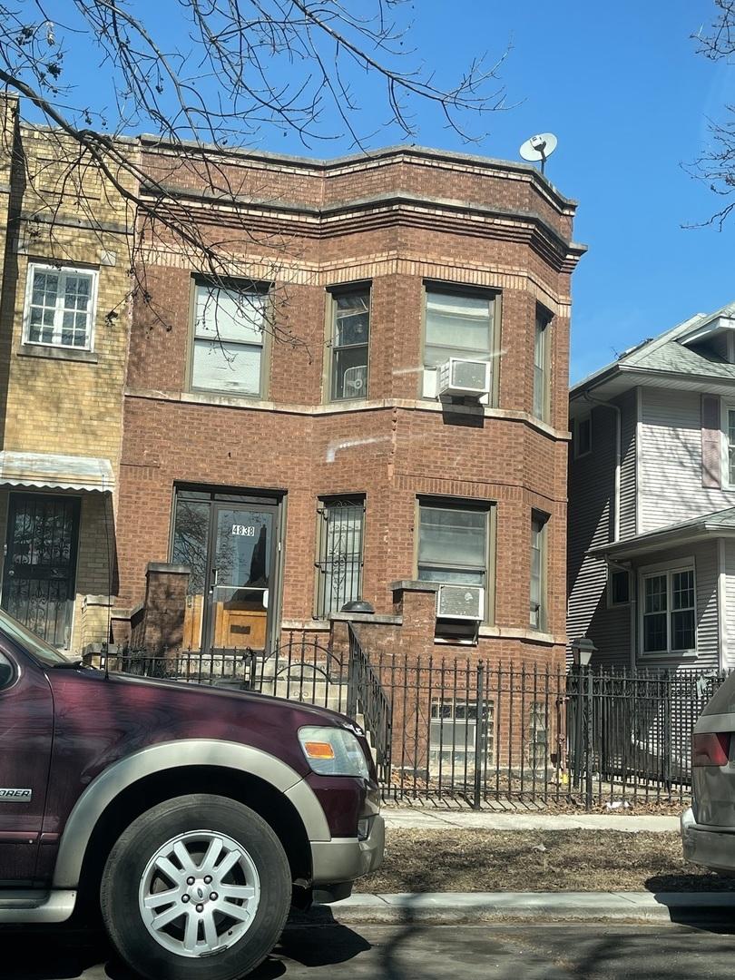 4838 W Iowa St., Chicago, IL 60651